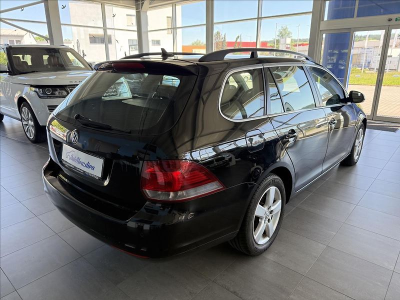 Volkswagen Golf 1,6   77kW,2.MAJITEL - fotka 6 z 22