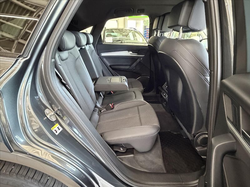 Audi Q5 2,0   Sportback TFSIe Plug-in- - fotka 11 z 26