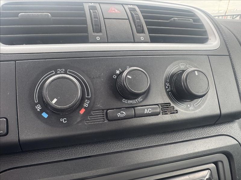 Škoda Fabia 1,2 HTP - fotka 15 z 17