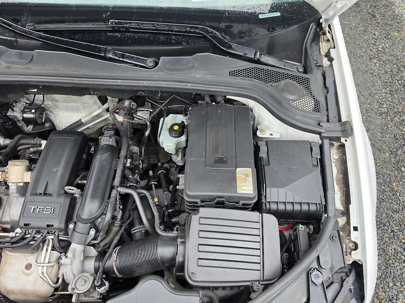 Audi A3 1.2 TFSI Xenon S-Line  - fotka 23 z 24