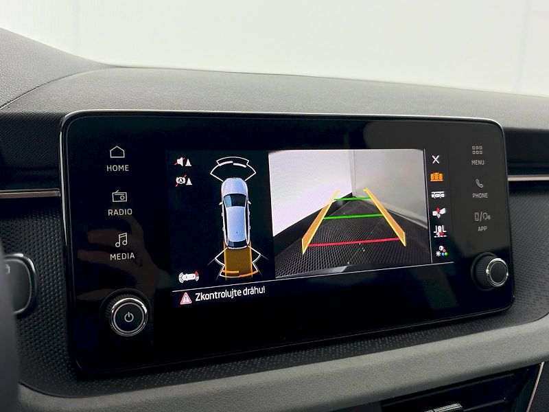 Škoda Scala (2025) 1.0TSI 85kW Top Selection - fotka 11 z 31
