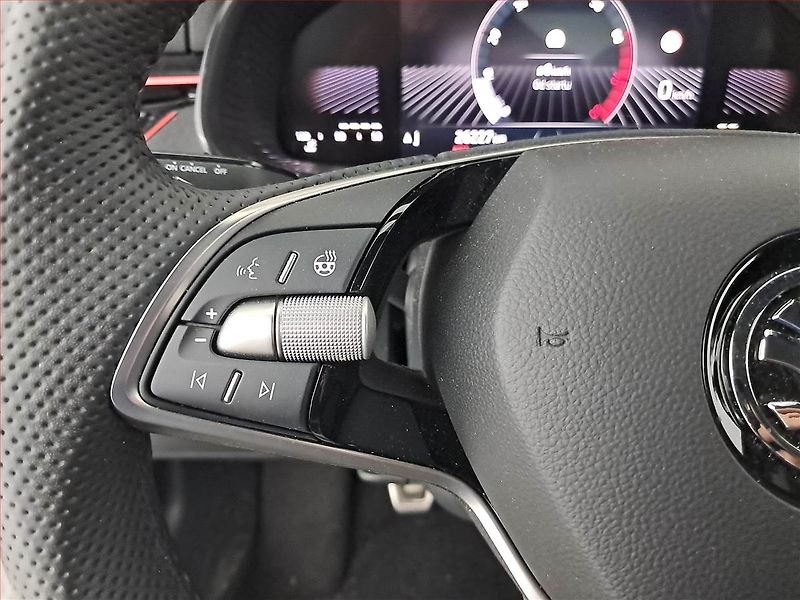 Škoda Kamiq (2024) 1.0 TSI, Drive - fotka 18 z 21