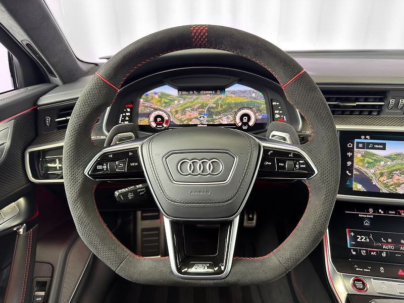 Audi RS 6 PERFORMANCE, AKRAPOVIČ, NIGHT - fotka 12 z 39