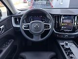 Volvo XC60 B5 AWD PLUS DARK // REZERVACE - náhled 21