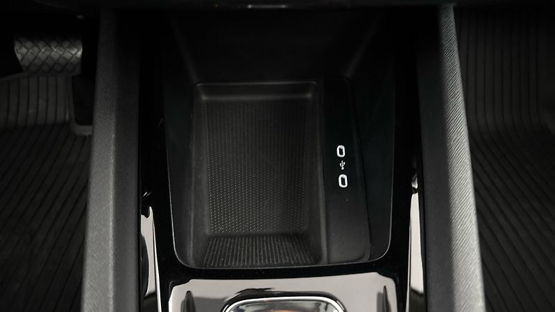 Škoda Octavia 2.0 TDI DSG Ambition - fotka 22 z 26