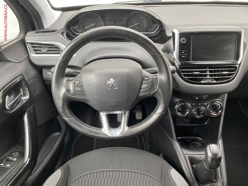 Peugeot 208 (2016) 1.2 PT, Style, park. čidla - fotka 11 z 16