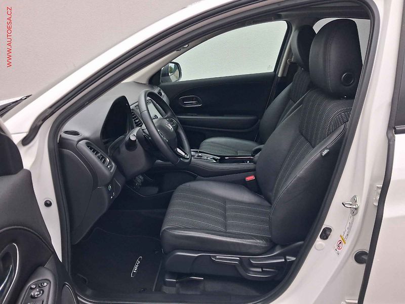 Honda HR-V (2016) 1.5 i- VTEC, Executive, AT - fotka 9 z 18