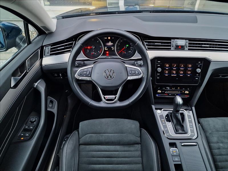 Volkswagen Passat 2.0TDI 147kW 4MOT DSG Eleg. - fotka 12 z 50