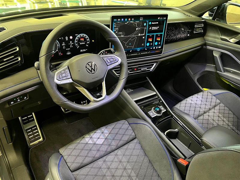 Volkswagen Tiguan (2025) 2.0 TDI 4MOT DSG R-Line People - fotka 4 z 4