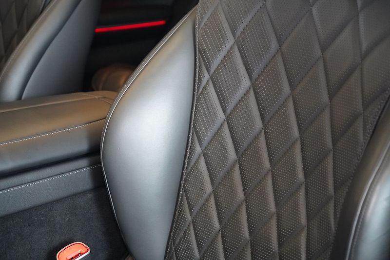 Mercedes-Benz Třídy S 400d 4MATIC L, AMG, Panorama - fotka 20 z 50