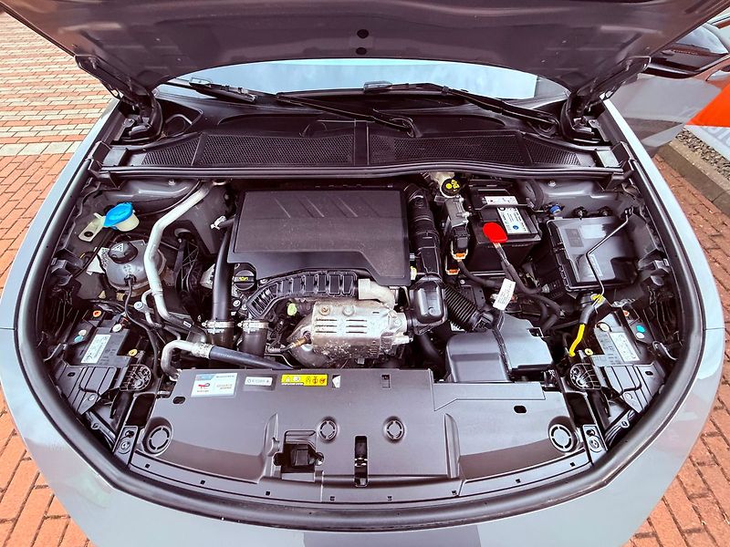 Peugeot 408 1.2 Pure Tech GT Aut., ČR, 1.M - fotka 30 z 31