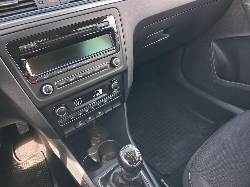 Škoda Rapid 1.2 TSI / 63 kW - fotka 15 z 18