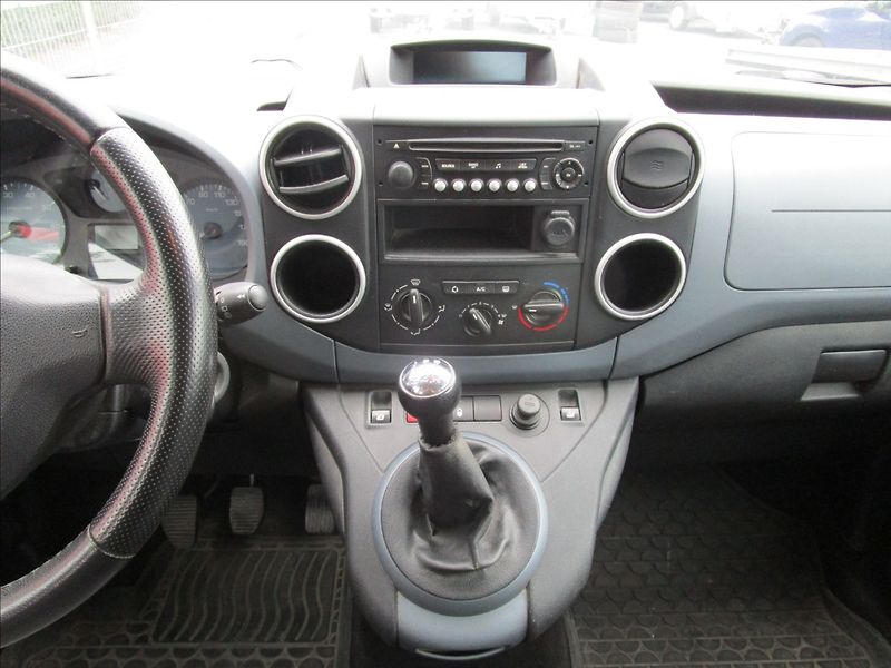 Peugeot Partner Tepee 1.6VTi  Klima - fotka 9 z 38