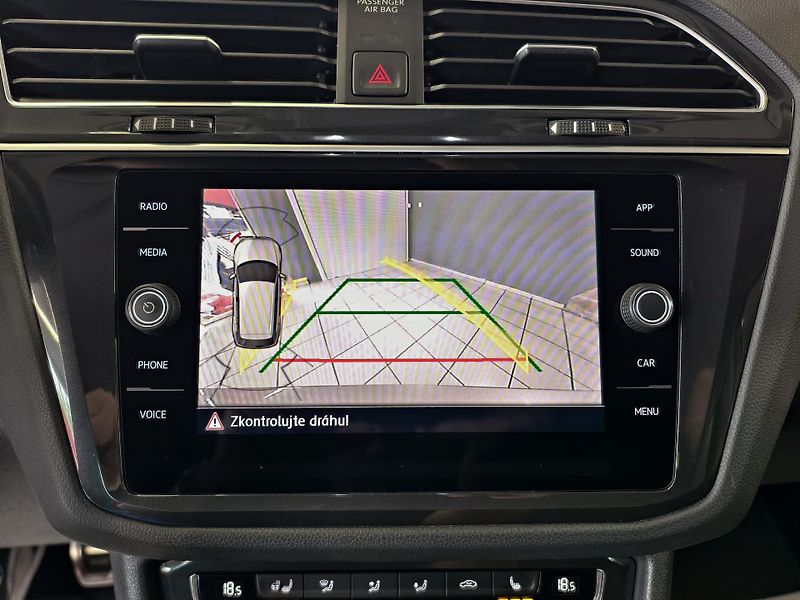 Volkswagen Tiguan 2.0 TDi KAMERA, IQ.DRIVE, DPH - fotka 14 z 26
