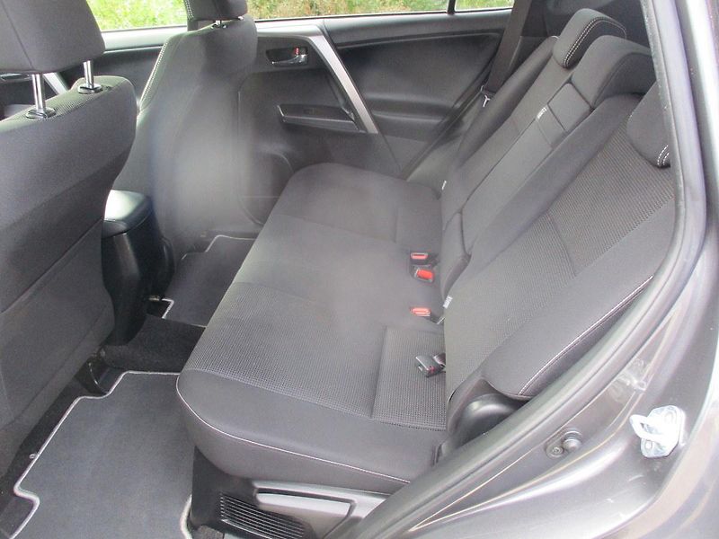 Toyota RAV4 2.5Hybrid 137TKM*T. ZAŘ*SERVIS - fotka 43 z 50
