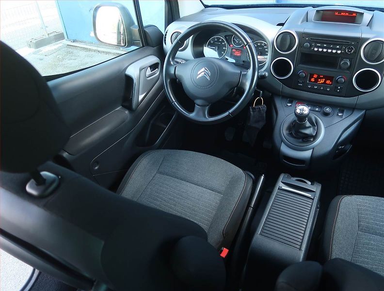 Citroën Berlingo (2017) XTR 1.6 VTi, 5Míst, SR, 1Maj - fotka 7 z 16