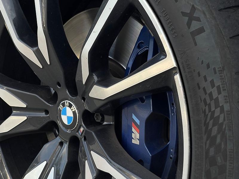 BMW X7 40i M Sport PANO DPH TZ 6 míst - fotka 12 z 26