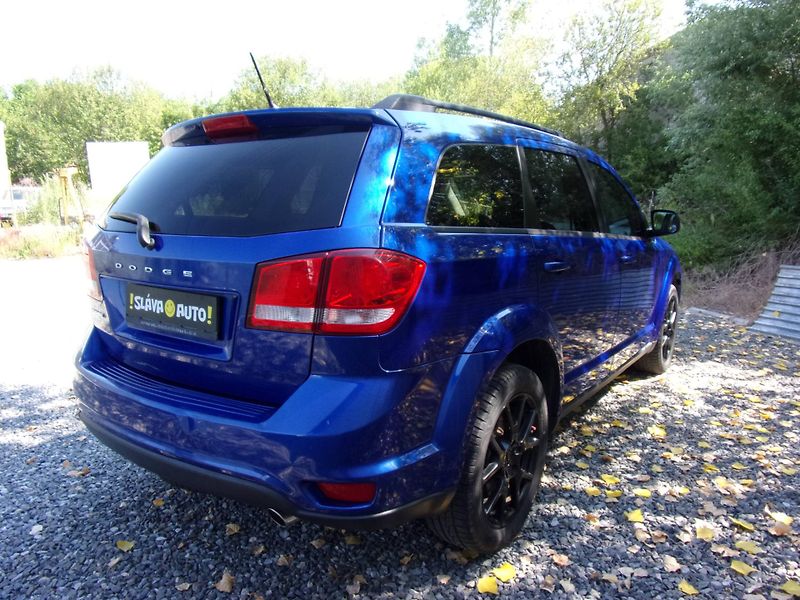 Dodge Journey (2015) 3.6L V6 208kW SXT AUTOMAT 7MÍS - fotka 5 z 21