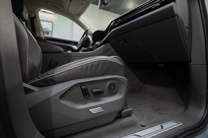 Volkswagen Touareg 3.0 TDI 210 kW 4Motion - fotka 23 z 38