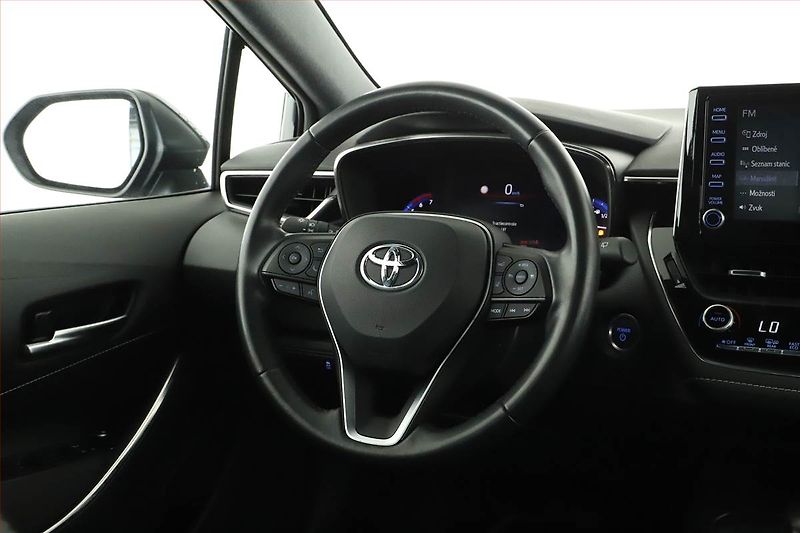 Toyota Corolla (2022) 1.8 Hybrid - fotka 8 z 17