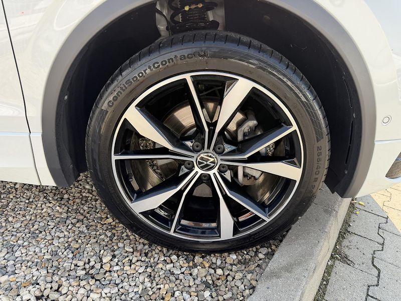 Volkswagen Tiguan R-Line 2,0 TSi/180kW 4x4 DSG - fotka 91 z 114