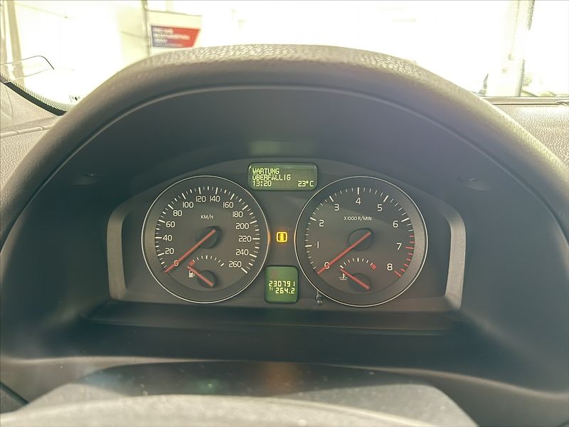 Volvo C30 1,8   i KLIMATIZACE SERVIS ALU - fotka 8 z 19