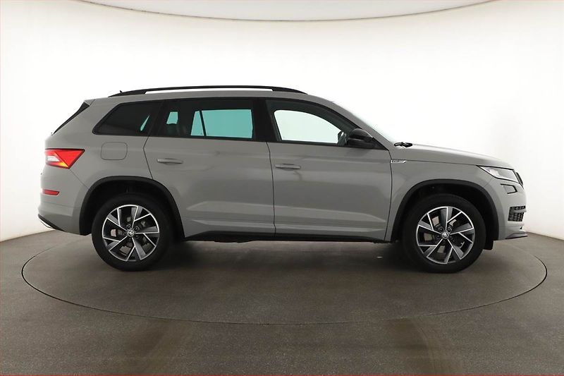 Škoda Kodiaq (2021) 2.0 TDI - fotka 6 z 21