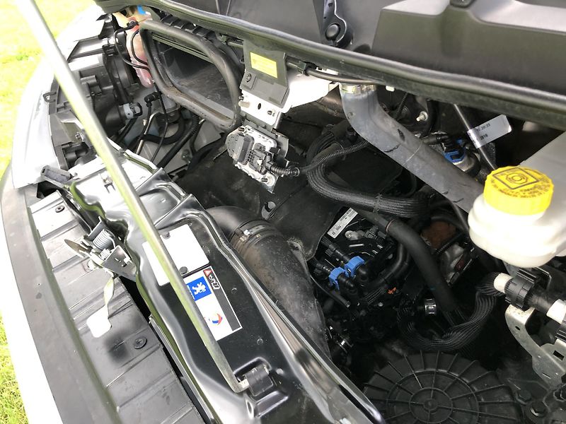 Peugeot Boxer (2021) 2.2HDi 3,6m x 2m 62000 km !! - fotka 11 z 11