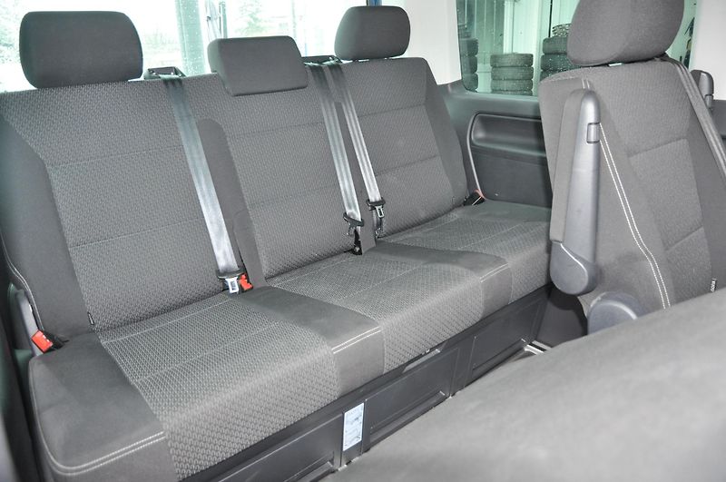 Volkswagen Multivan 2.0TDi 110kW Automat - fotka 10 z 18