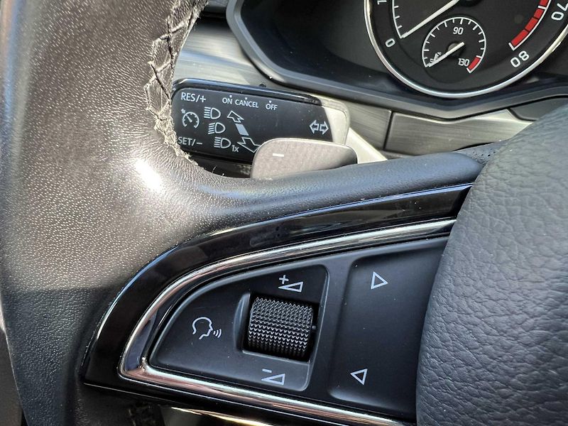 Škoda Superb 1.8 TSi 132 kW 50.000KM DSG - fotka 18 z 20