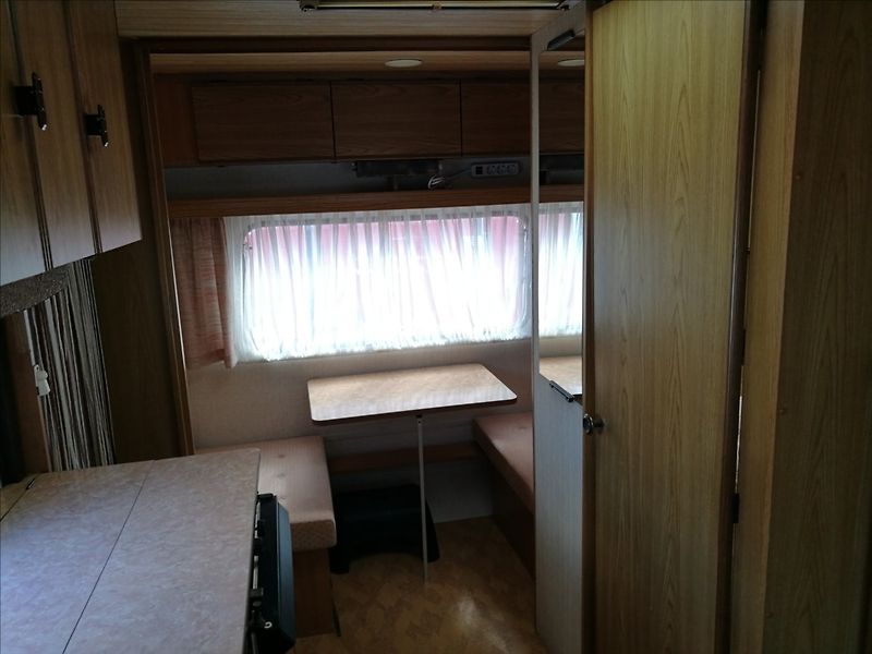 Ostatní Burstner Club 410 předstan - fotka 7 z 12