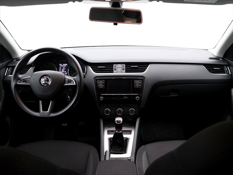Škoda Octavia 1,4 TSI 110kW CZ Ambition 1Maj - fotka 30 z 38