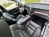Volvo XC60 T8 AWD ULTIMATE // REZERVACE - náhled 23