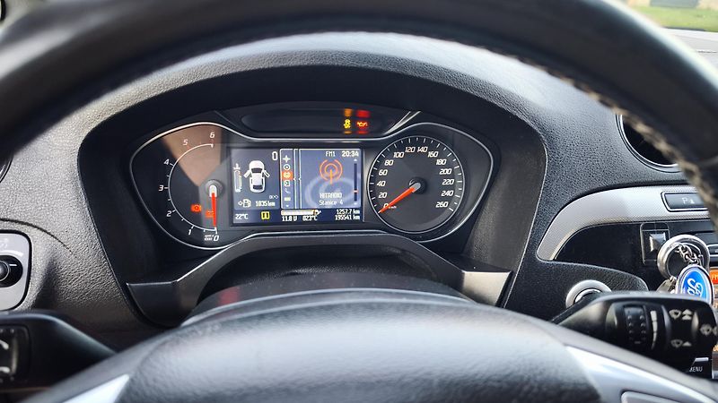 Ford S-MAX (2014) 2.0 TDCi 11/2014 servisováno - fotka 15 z 15