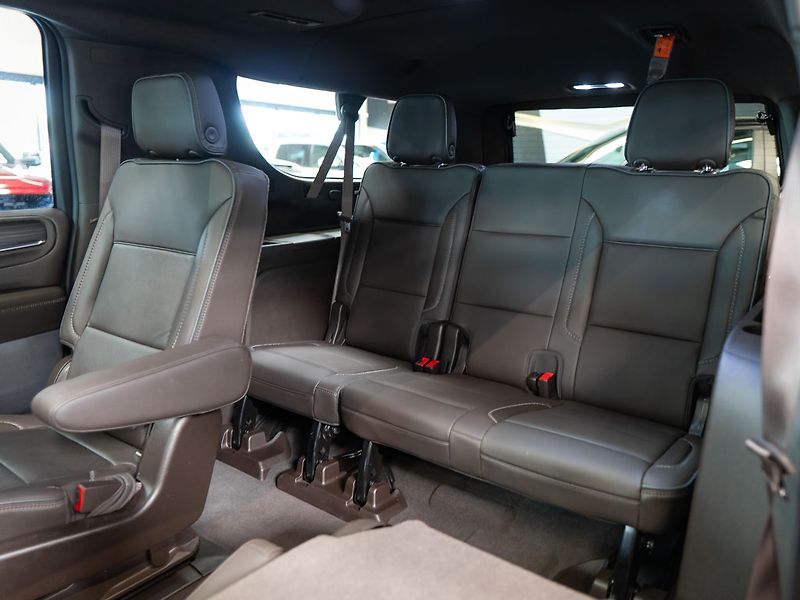 GMC Yukon (2021) 6.2 XL Denali Ultimate Air 4WD - fotka 38 z 44