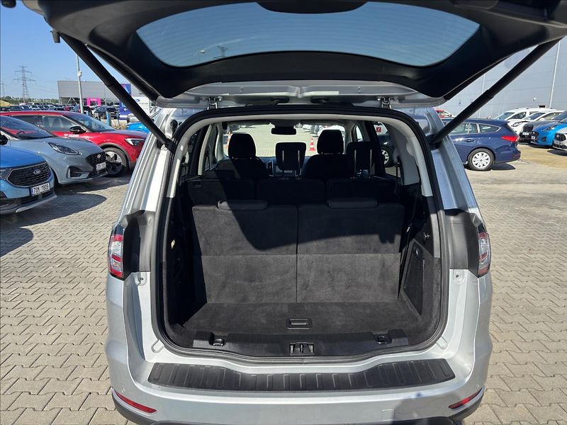 Ford Galaxy 2,5 Hybrid eCVT Titanium 140kW - fotka 10 z 37
