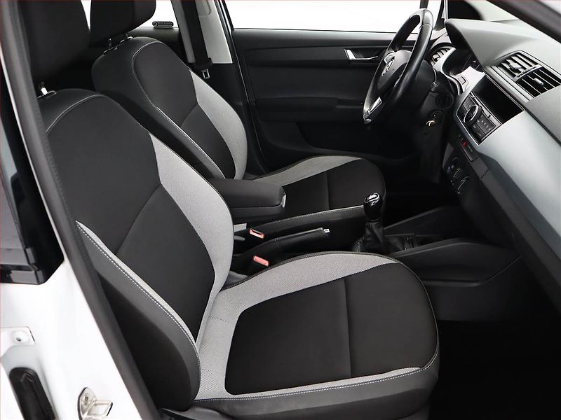 Škoda Fabia (2018) Ambition 1.0 TSI - fotka 7 z 13