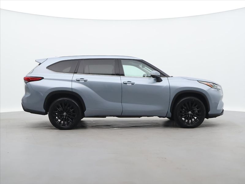 Toyota Highlander 2,5 Hybrid 140kW Executive CZ - fotka 8 z 34