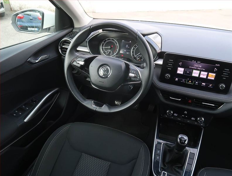 Škoda Fabia (2023) Style 1.0 TSI, ČR,1.maj - fotka 7 z 23
