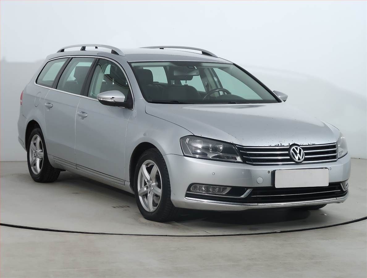 Volkswagen Passat 2.0 TDI, Automat, Navi