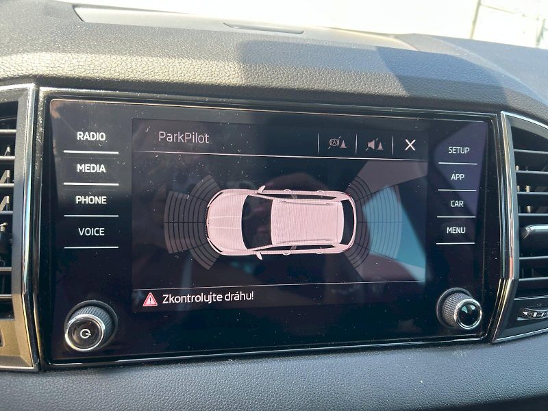 Škoda Karoq (2018) AMBITION TSI 1.5/110KW 6MP - fotka 24 z 28