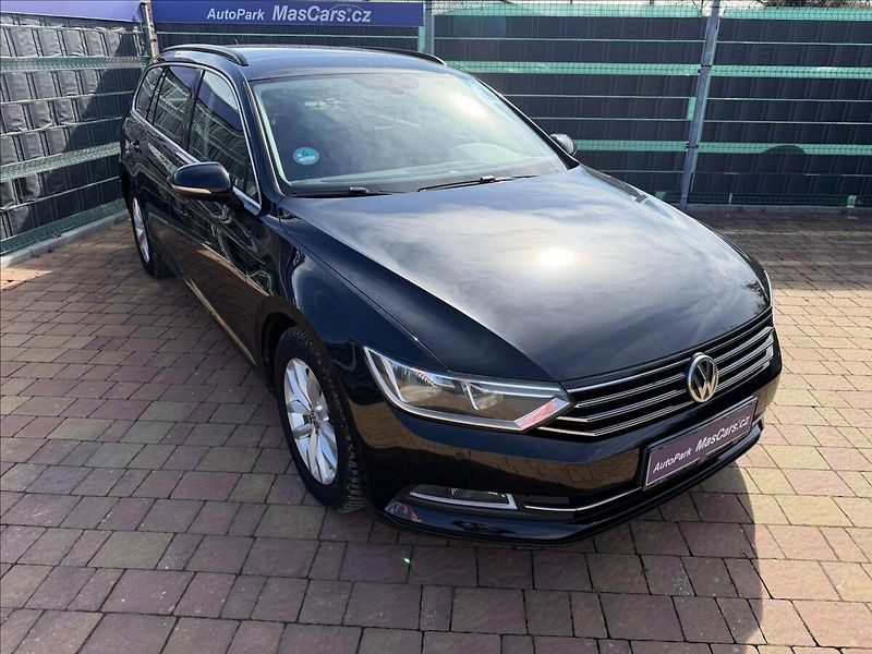 Volkswagen Passat 2.0 TDI Comfortline - fotka 3 z 20