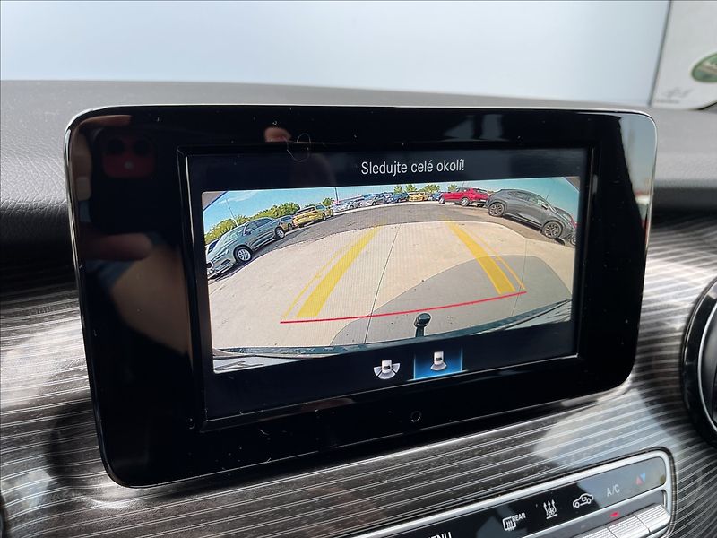 Mercedes-Benz Třídy V 2,0 250d 4MATIC LONG ČR.1.MAJ. - fotka 15 z 37