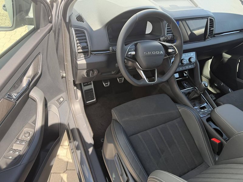 Škoda Karoq (2026) Dynamic 6MP 1,5 TSI - fotka 3 z 6