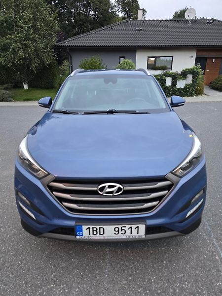 Hyundai Tucson (2015) 1.7CRDi, tažné, Alu zimní sada - fotka 5 z 18