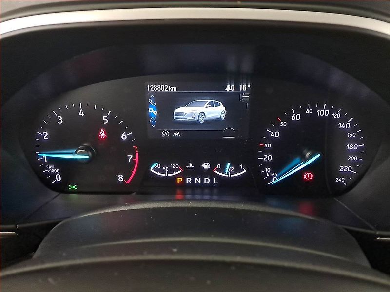 Ford Focus (2020) 1.0 EcoBoost, Automat, Navi - fotka 11 z 19