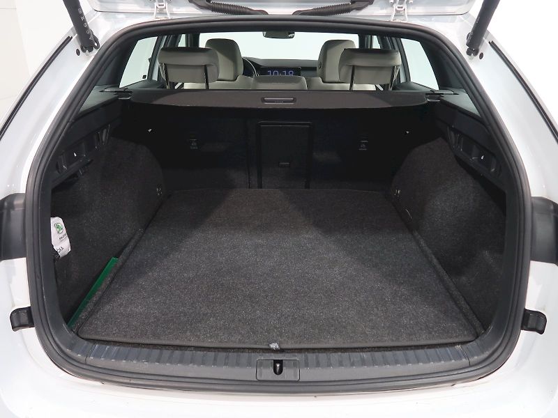 Škoda Octavia (2023) STYLE PLUS 2.0TDI 110KW - fotka 36 z 36