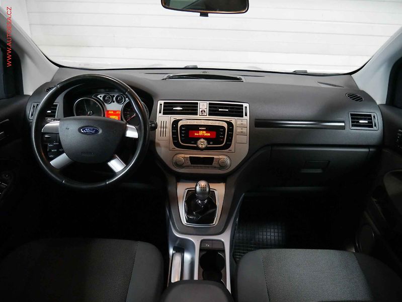 Ford Kuga (2010) 2.0TDCI 4X4, autoAC - fotka 8 z 16