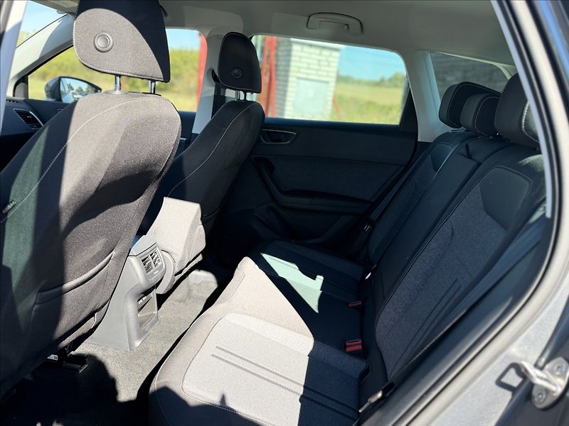 Seat Ateca TSI 81kW LED TAŽNÉ 30tKm - fotka 17 z 26