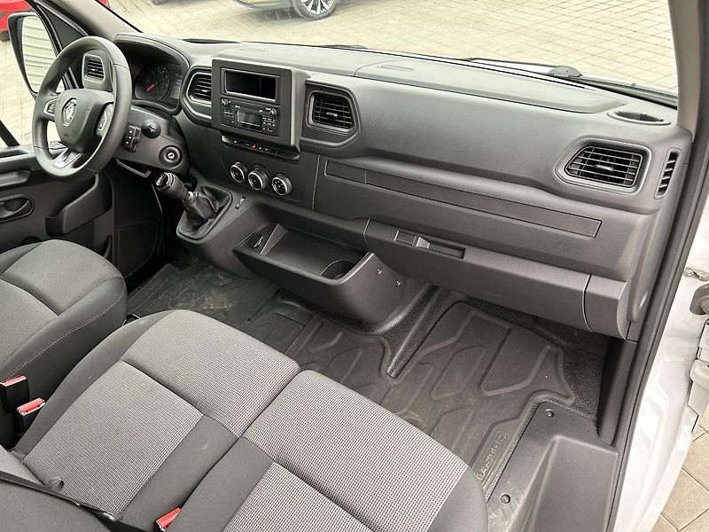 Renault Master 2.3 DCI - fotka 8 z 21